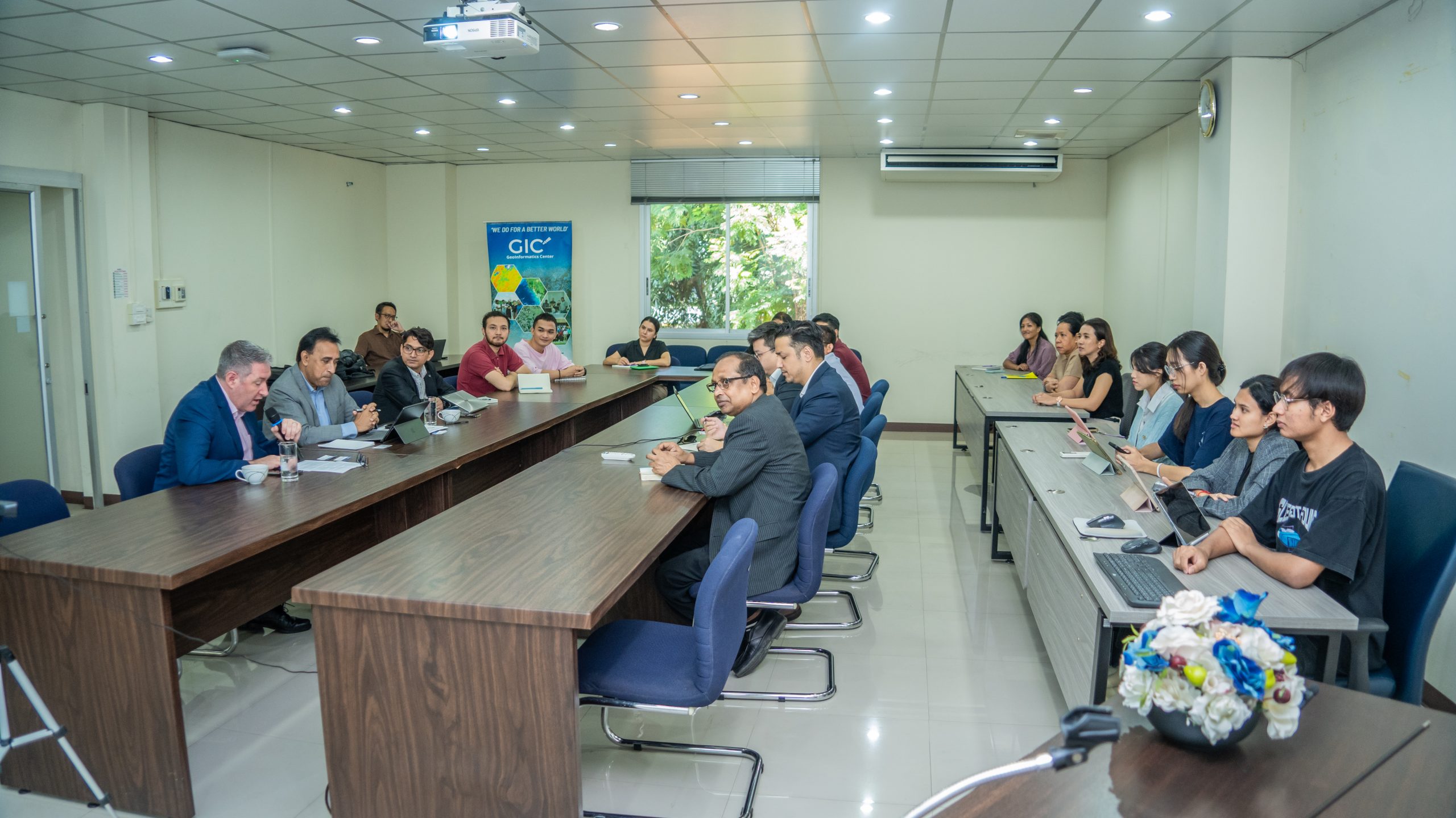 MAPPING THE PLASTIC LITTER LEAKING INTO THE WATERWAYS OF MEKONG COUNTRIES AND PROVIDING INNOVATIVE SOLUTIONS FOR EFFICIENT WASTE MANAGEMENT